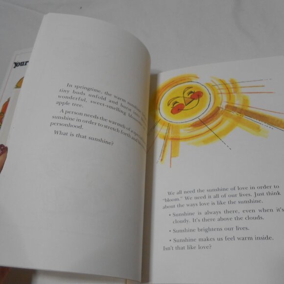 3 KIDS HC VTG CHAPTER HANDBOOKS ABOUT : NEEDS, HEALTH, & MANNERS LIKE NEW 👸👦 - Picture 5 of 15